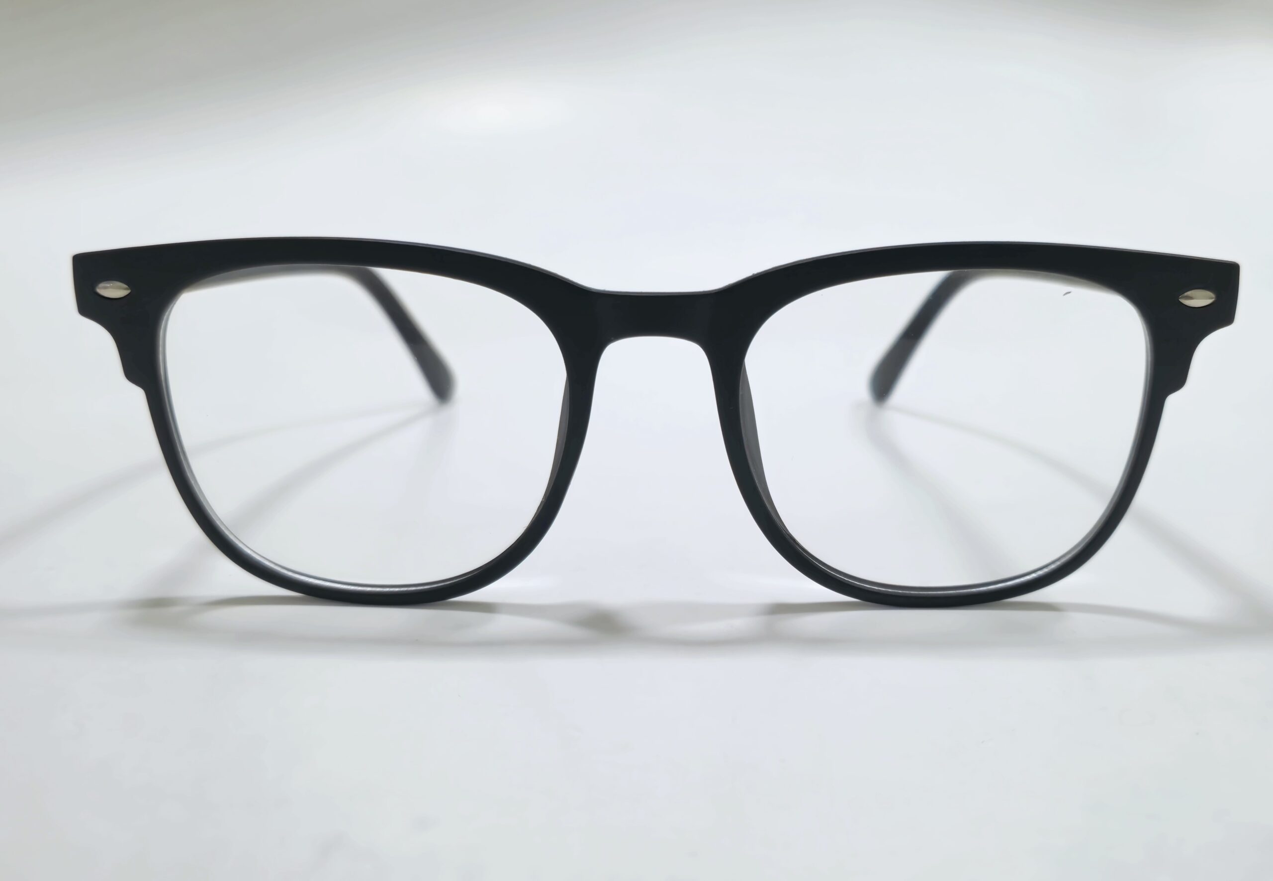 Gafas pues- montura en tendencia con 5 lentes de sobrepuesto